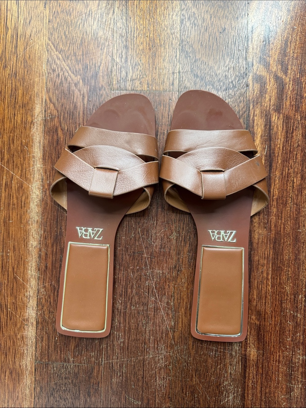 Zara Brown Flat leather sandals with crossed straps at front - Picture 4 of 9